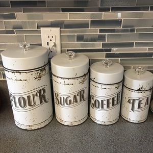 Kitchen canister set